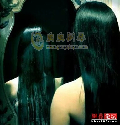 梦境与现实的交错，解析最近睡觉老是梦见鬼，早上醒来看见镜子就能吓人的深层含义